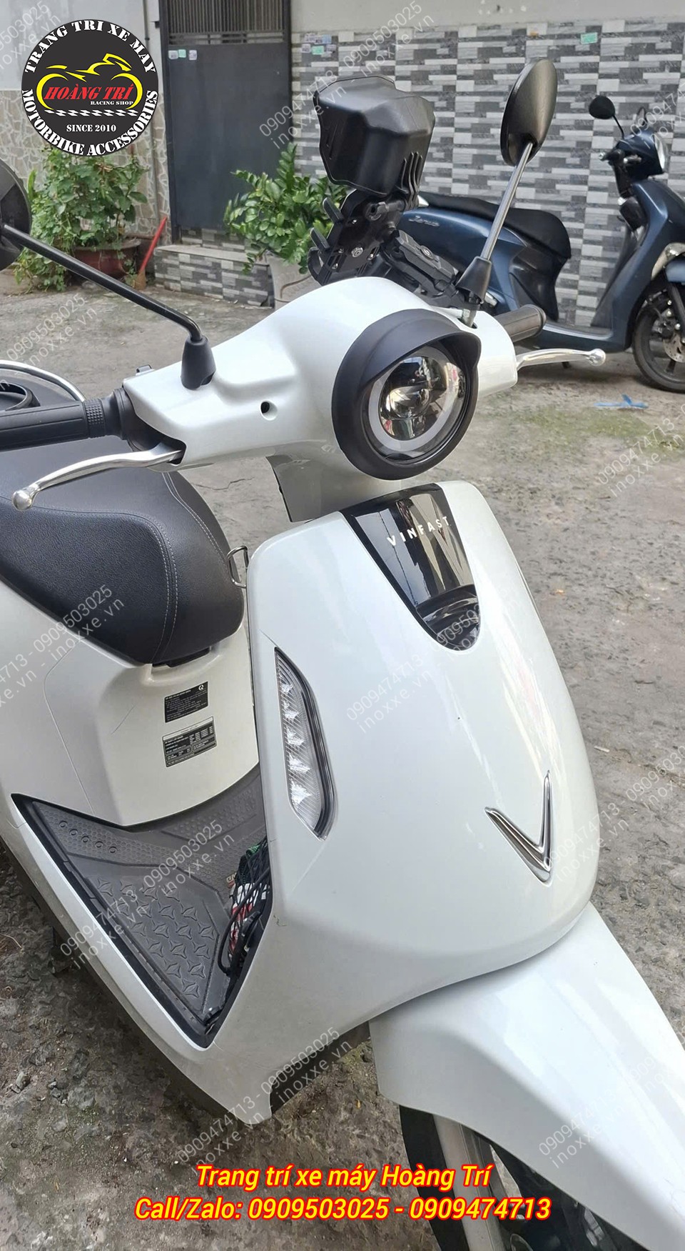 Ốp đèn pha xe máy điện Vinfast EVO