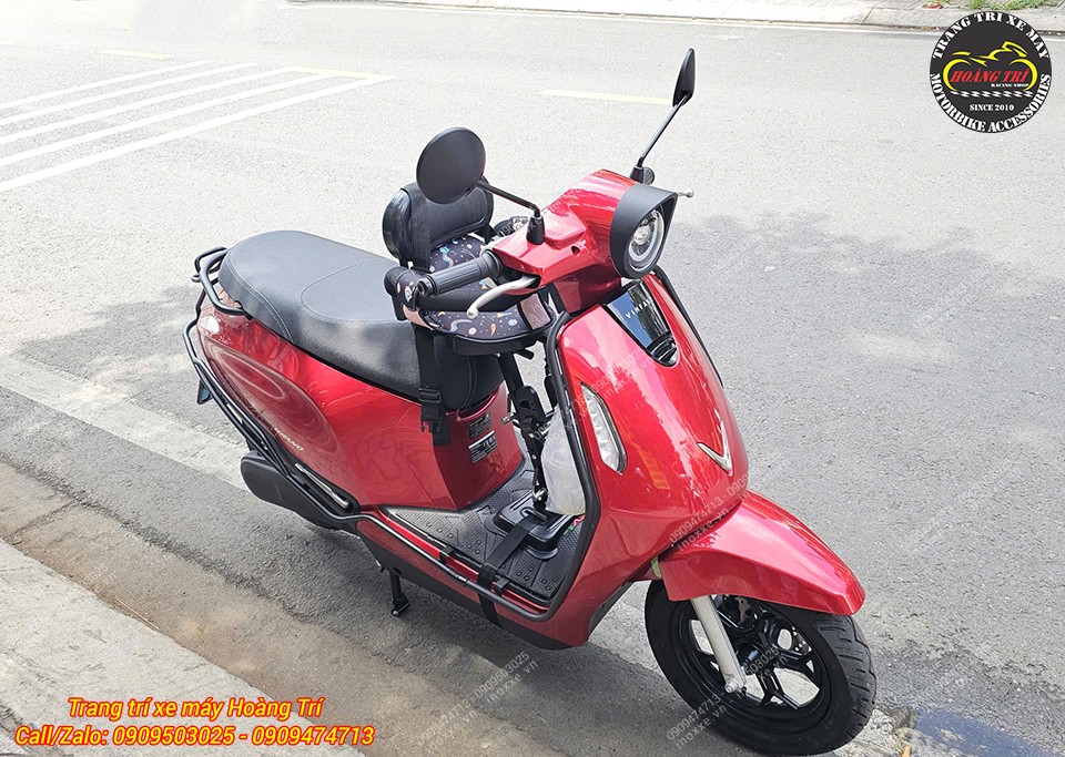 Ốp đèn pha xe máy điện Vinfast EVO