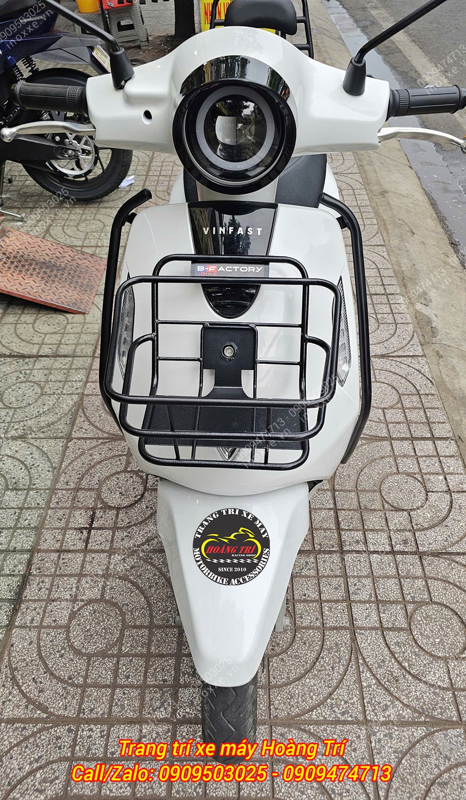 Ốp đèn pha xe máy điện Vinfast EVO