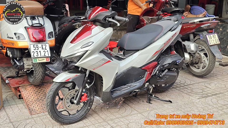 Gác chân phụ HTR độ cho xe Airblade