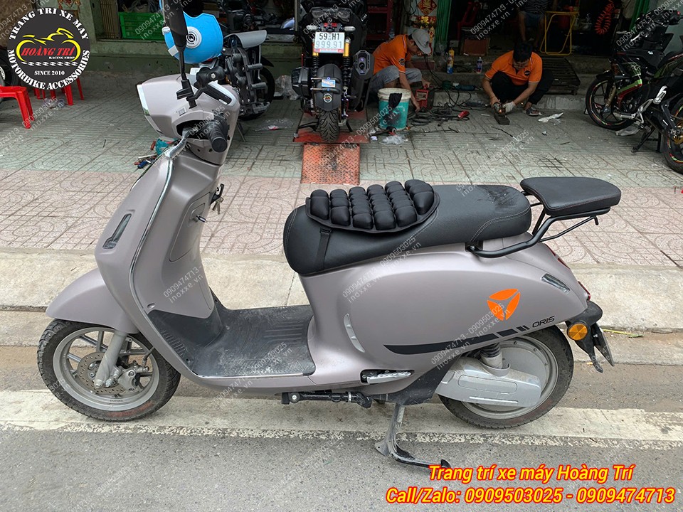 Baga sau xe máy điện Vinfast Klara, Yadea Odora