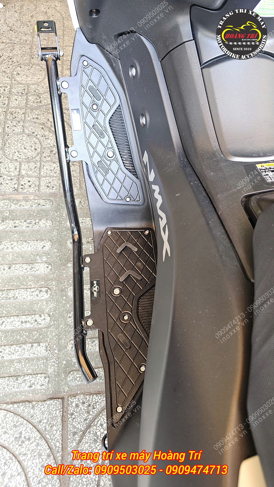 Chống đổ kèm tấm lót chân nhôm CNC Yamaha NMAX