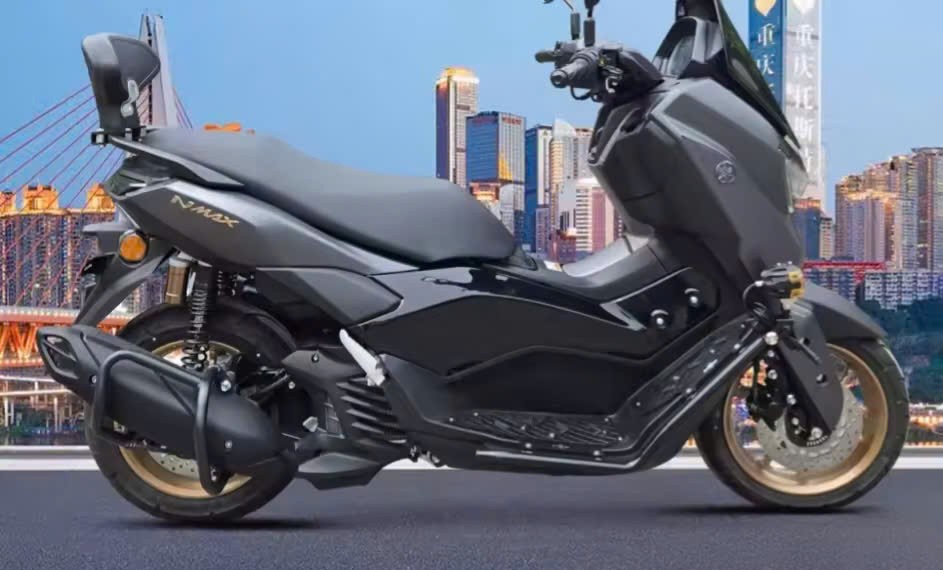 Chống đổ kèm tấm lót chân nhôm CNC Yamaha NMAX