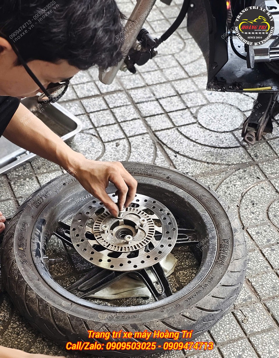 Độ phanh ABS cho xe máy điện Vinfast Viper