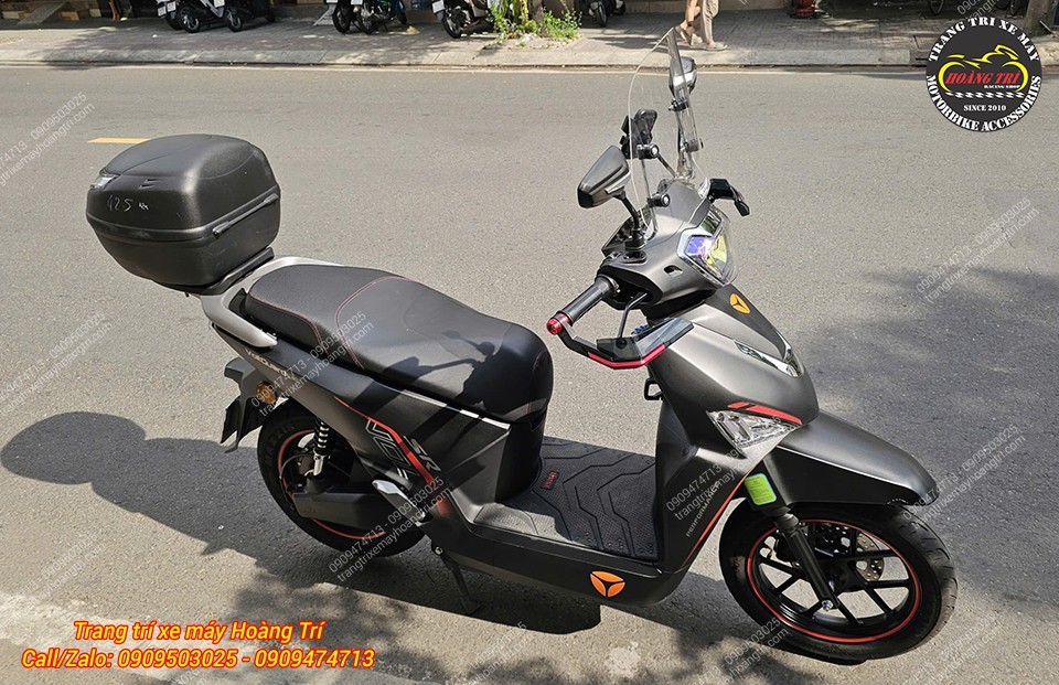 Tổng hợp thùng Givi chính hãng cho xe Yadea Voltguard