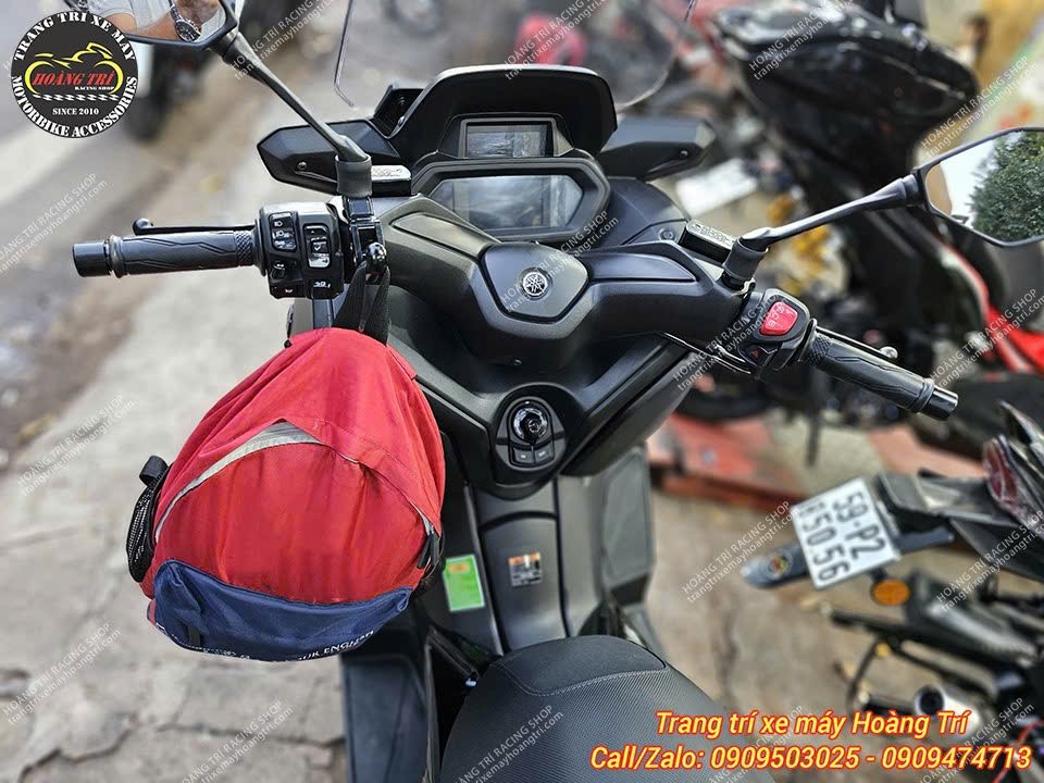 Móc treo đồ cho xe Xmax 300