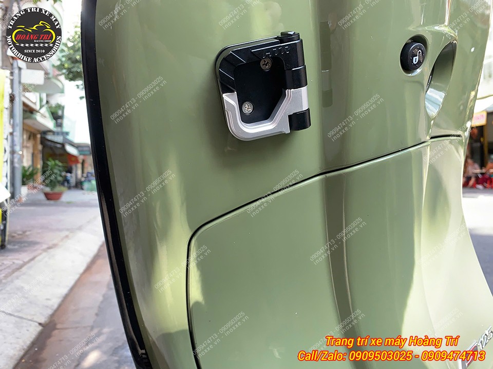 Móc treo đồ Vespa - nhôm CNC