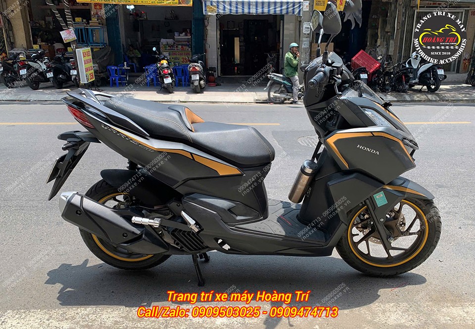 Gác chân phụ xe Vario 160