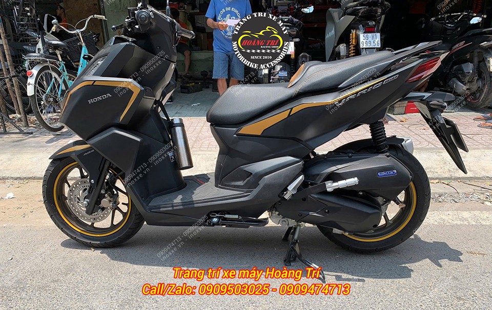 Gác chân phụ xe Vario 160
