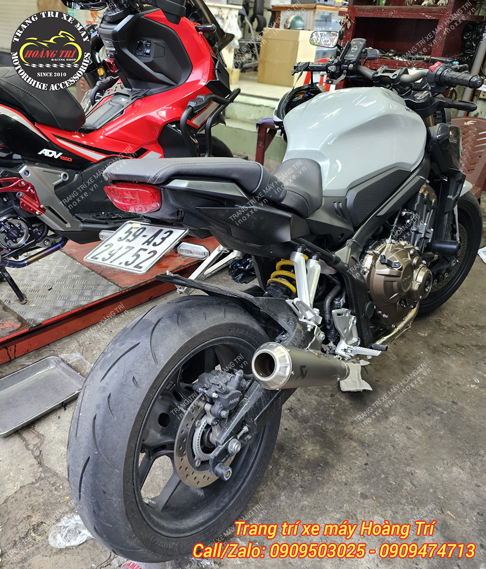 Pát biển số CB650