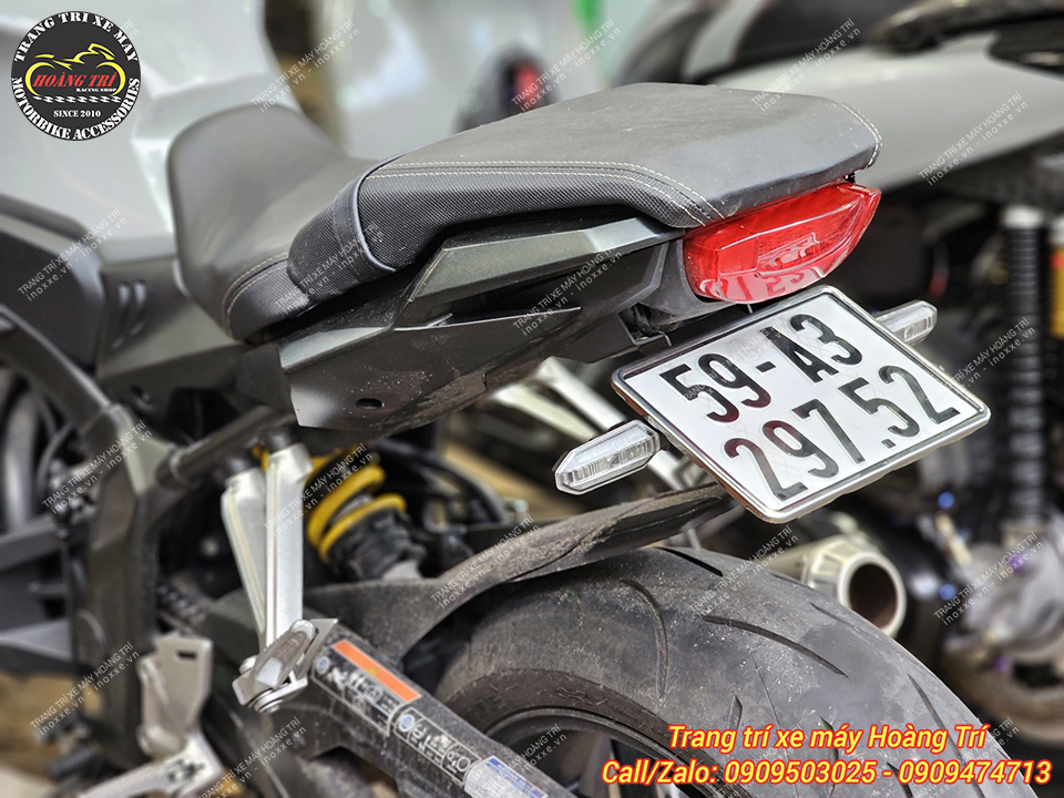 Pát biển số CB650