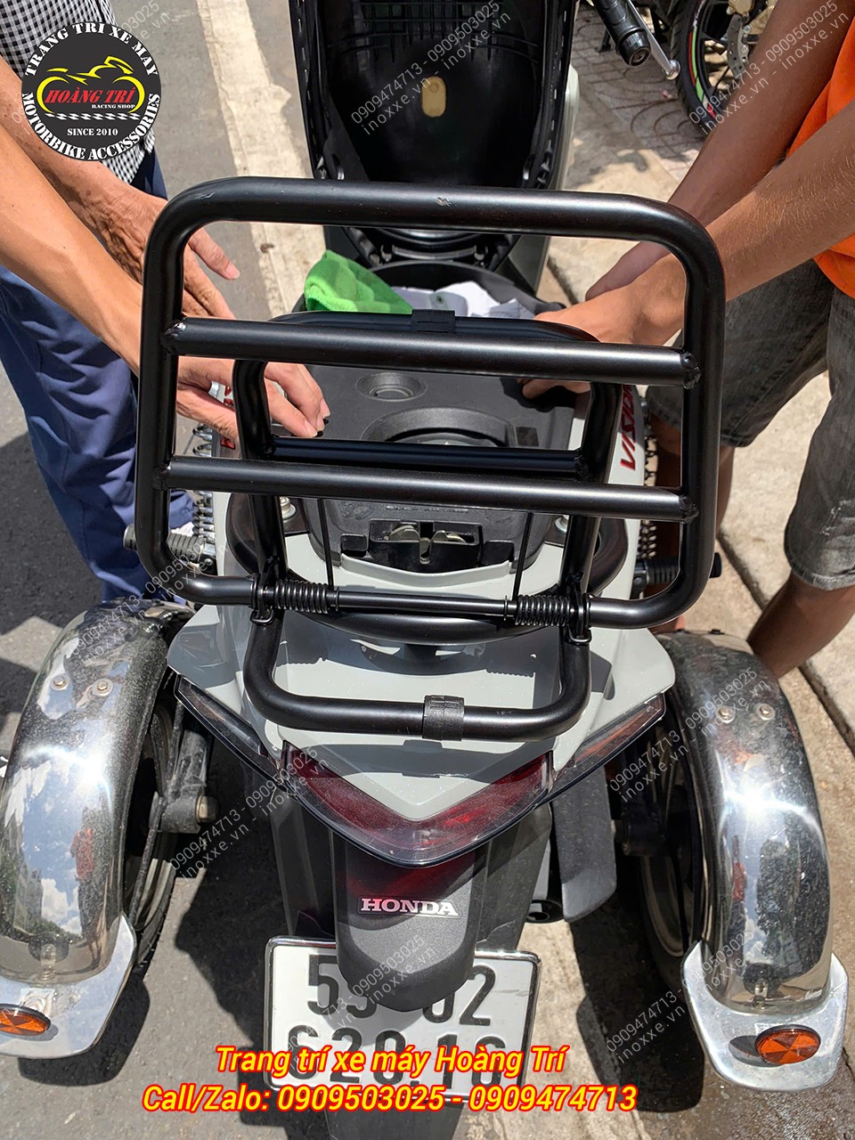 Baga sau tựa lưng Vision kiểu Vespa có tay dắt