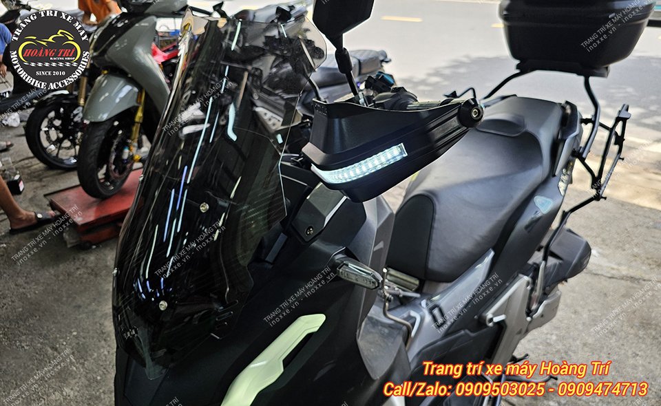 Bảo vệ tay lái MotoWolf chính hãng có đèn xi nhan