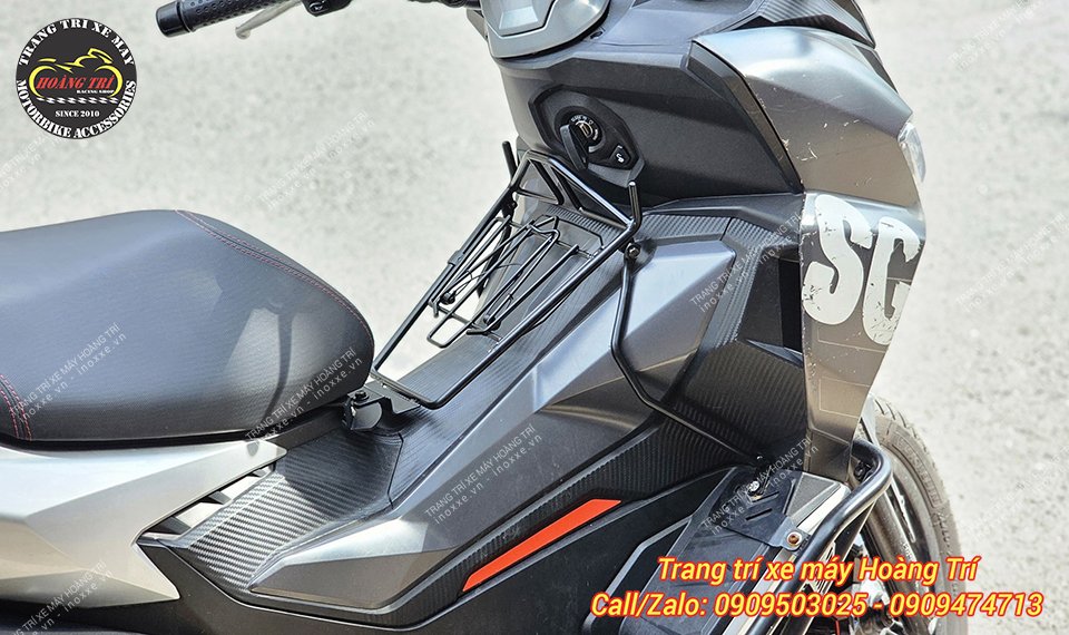 Baga giữa Aprilia SR GT 200