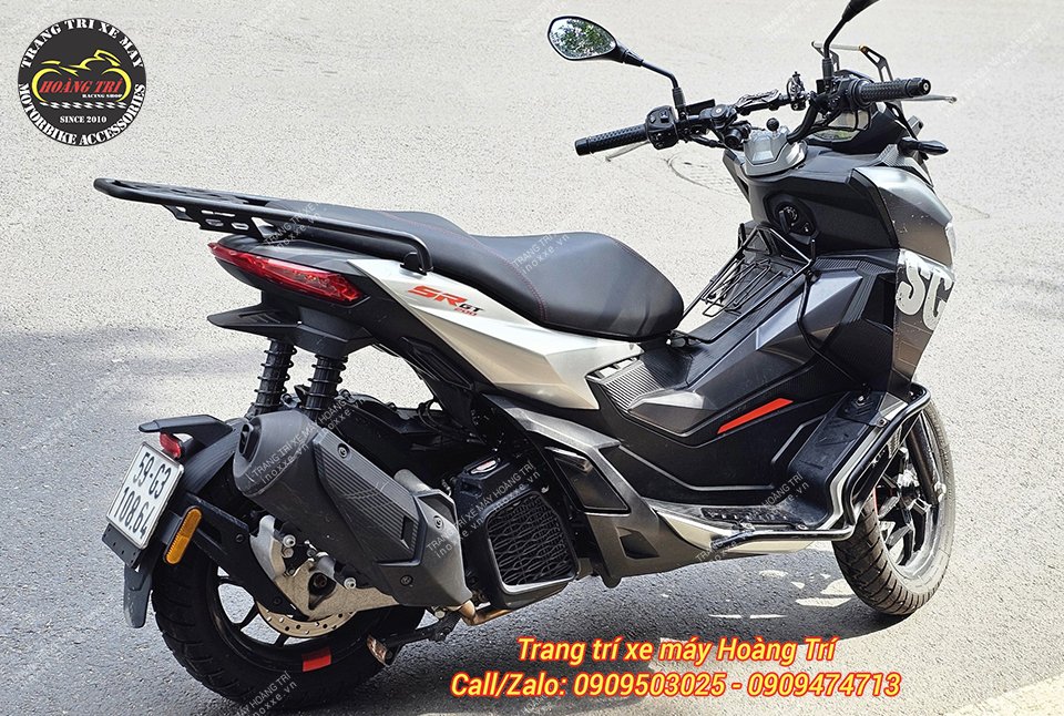 Baga giữa Aprilia SR GT 200