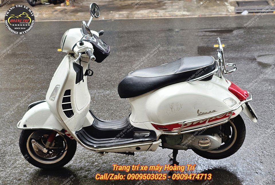 Khung inox bảo vệ xe Vespa GTS - mẫu mới 2021