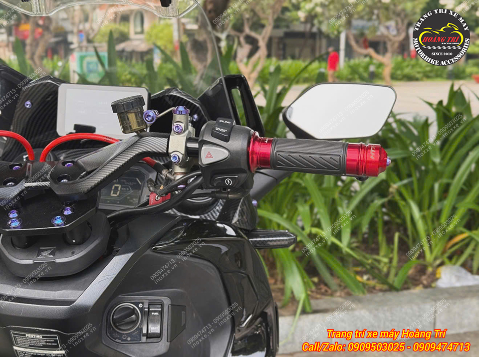 Ghi đông nhôm CNC kiểu TMax 560 cho xe ADV 150/160