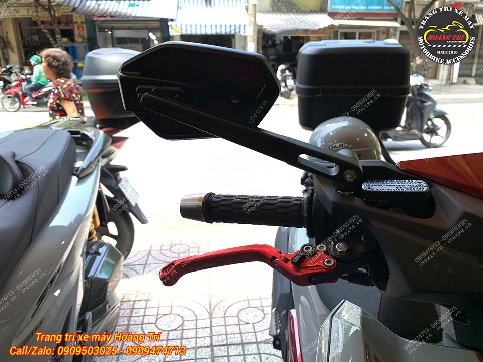 Kính hậu Magazi