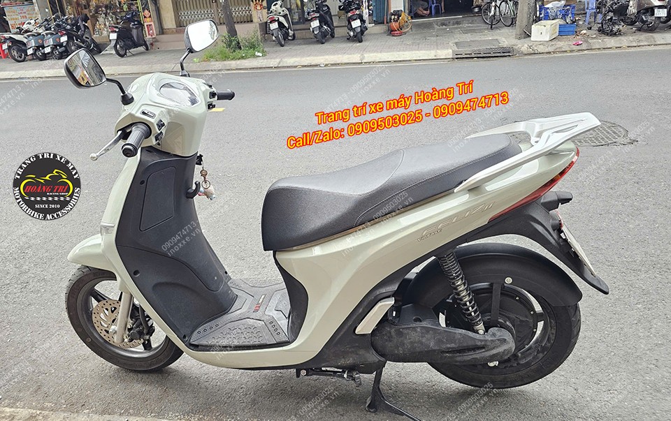 Chắn bùn nguyên khối xe máy điện Feliz