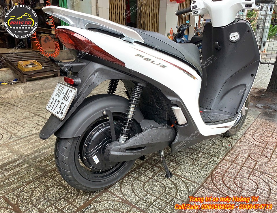 Chắn bùn nguyên khối xe máy điện Feliz