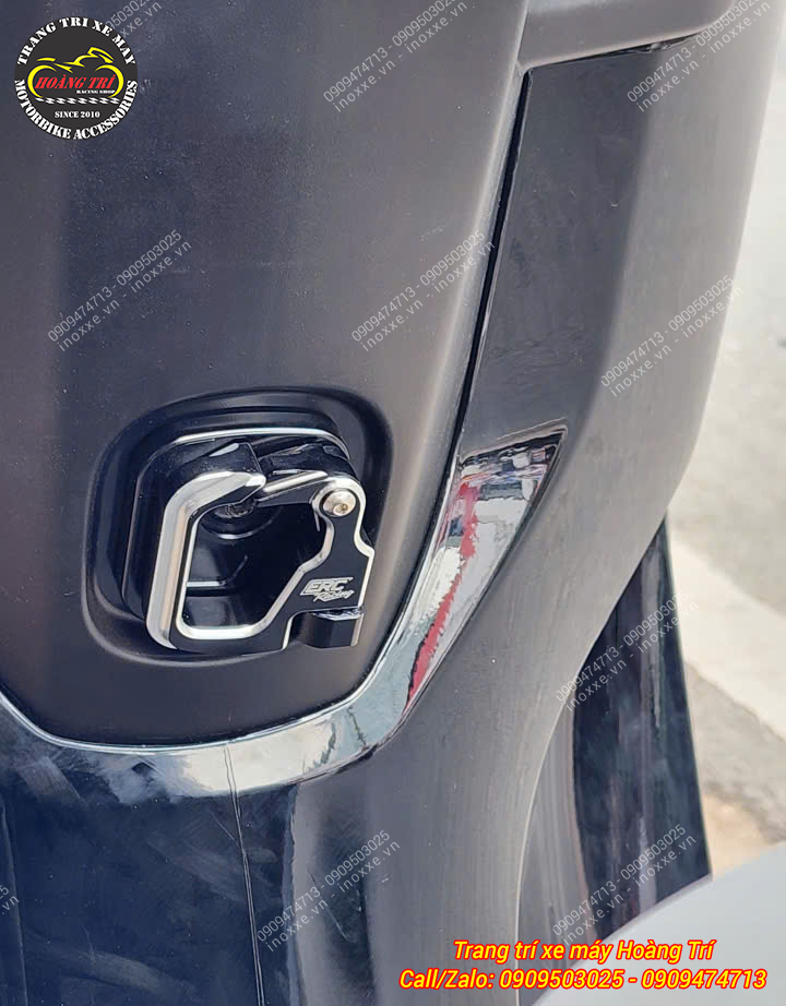 Móc treo đồ cho xe Honda UC3