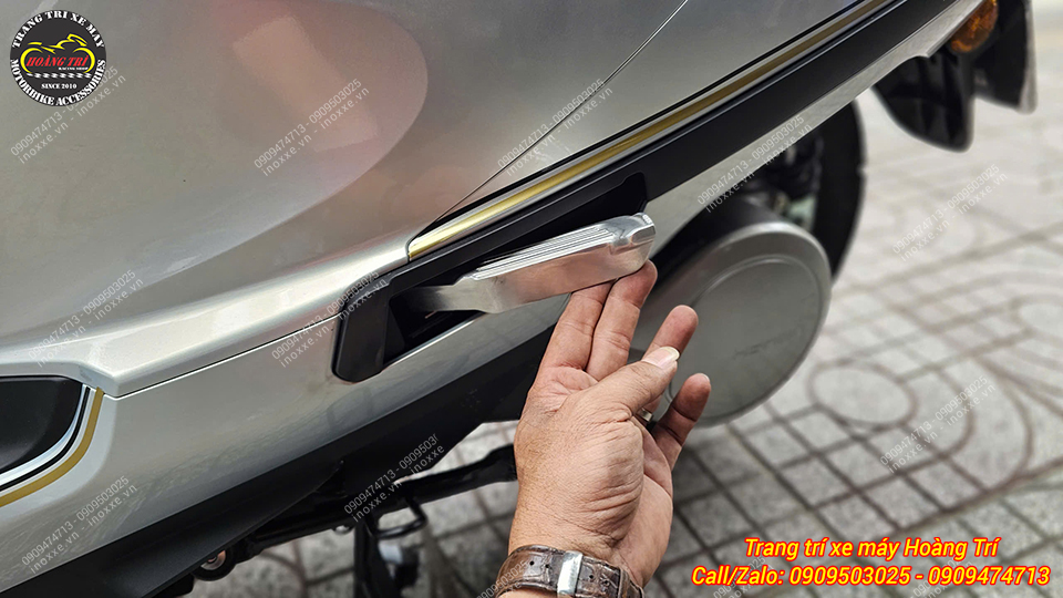 Độ bật gác chân sau tự động cho xe Honda UC3