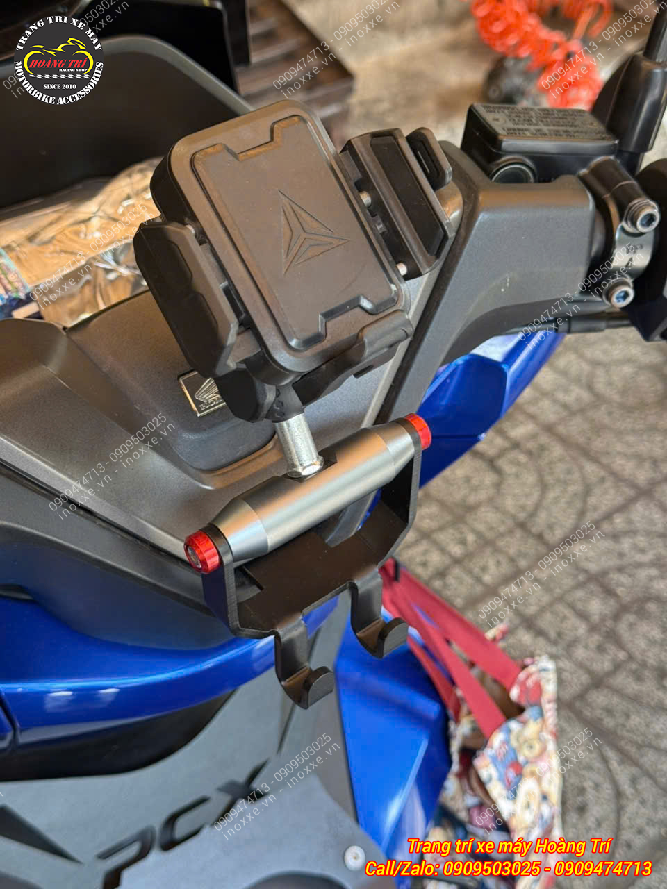 Thanh ngang GPS PCX 160 tích hợp móc treo đồ