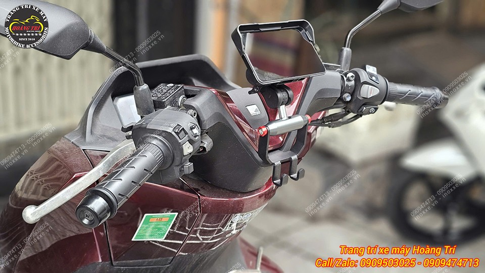 Thanh ngang GPS PCX 160 tích hợp móc treo đồ