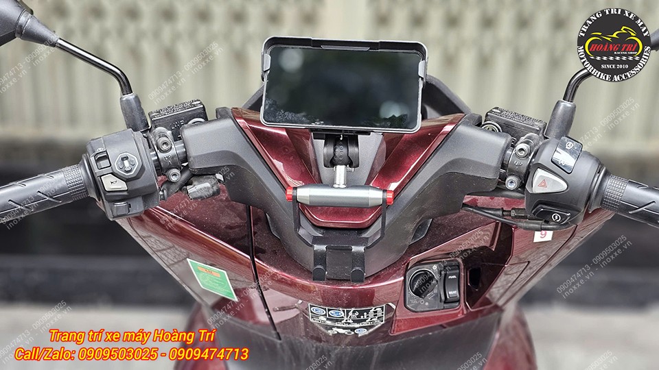 Thanh ngang GPS PCX 160 tích hợp móc treo đồ