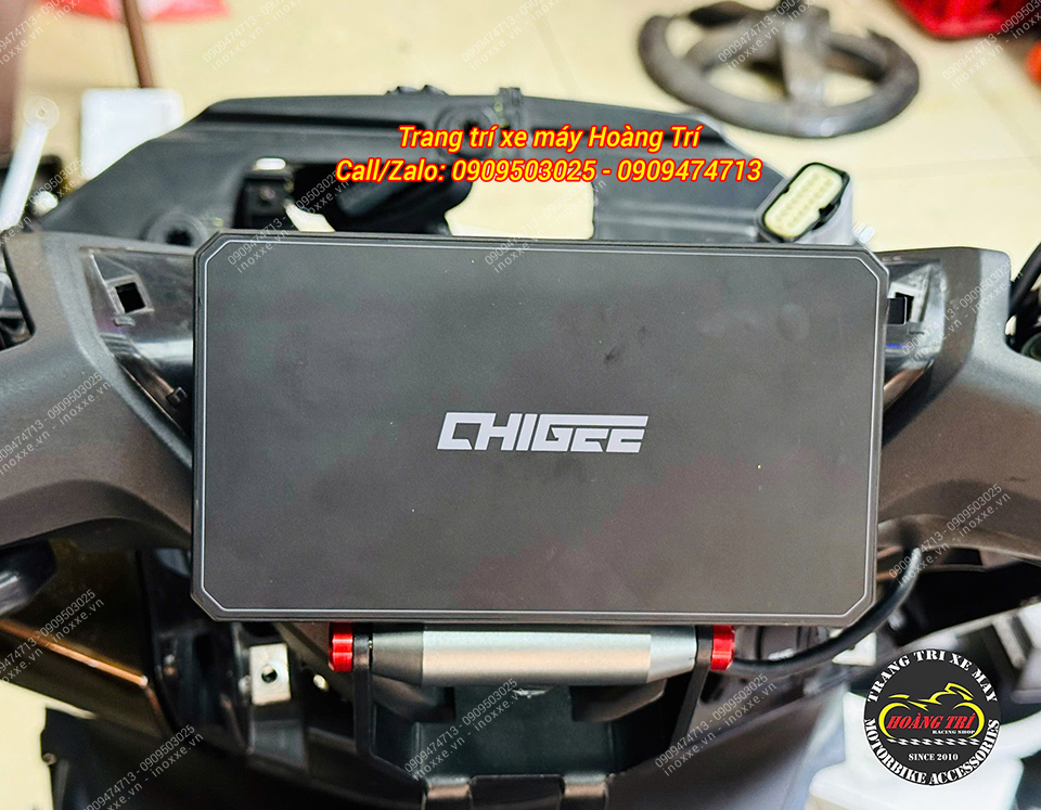 Thanh ngang GPS PCX 160 tích hợp móc treo đồ