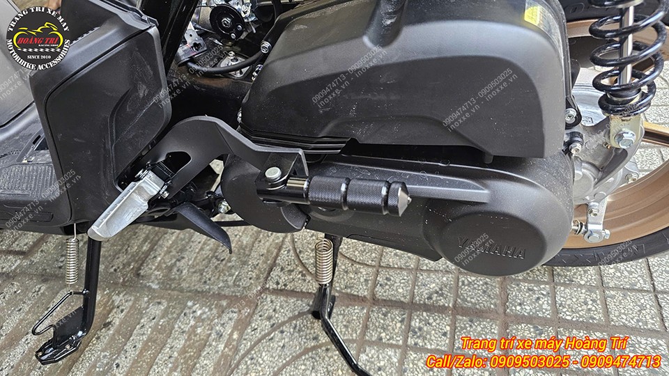 Gác chân phụ Yamaha Gear