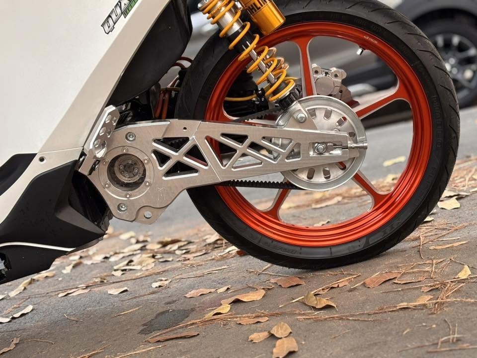 Gấp nhôm CNC Dat Bike Quantum