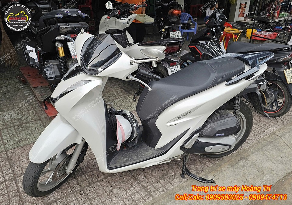 Tay dắt sau Sh 2020-2024 nhúng carbon