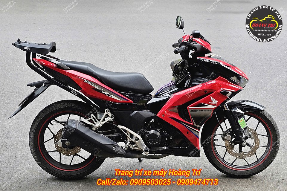 Baga sau Givi HRX cho xe Winner X đế thùng có đèn Stop