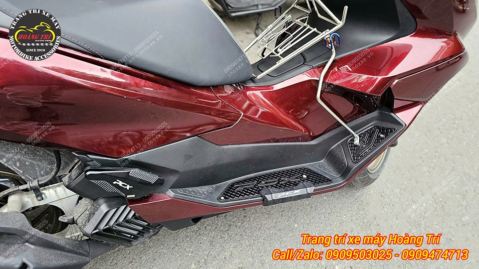 Thảm để chân PCX 160 2025 nhôm CNC