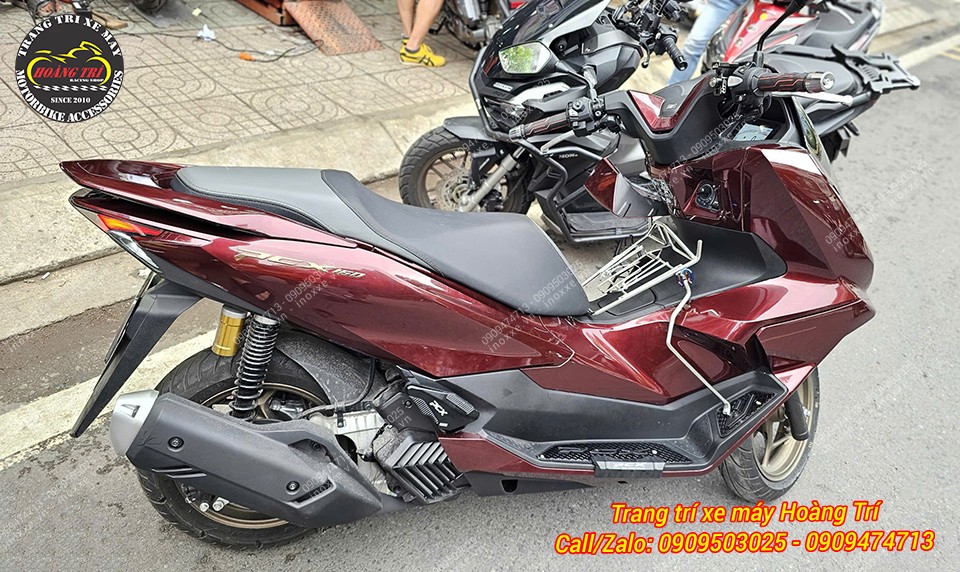 Thảm để chân PCX 160 2025 nhôm CNC