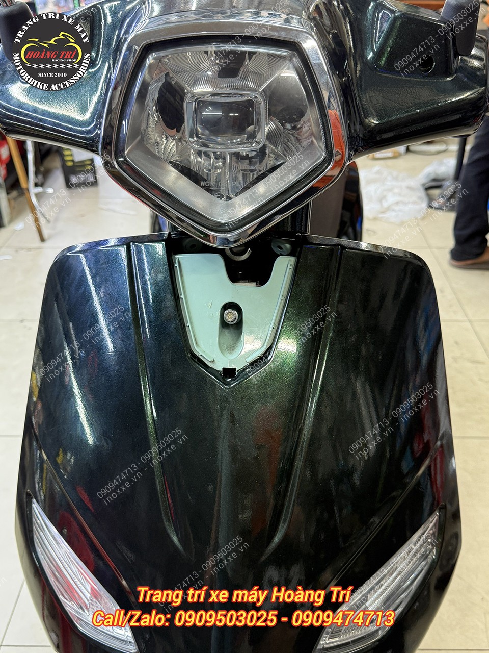 Baga trước xe máy điện Vento kiểu Vespa