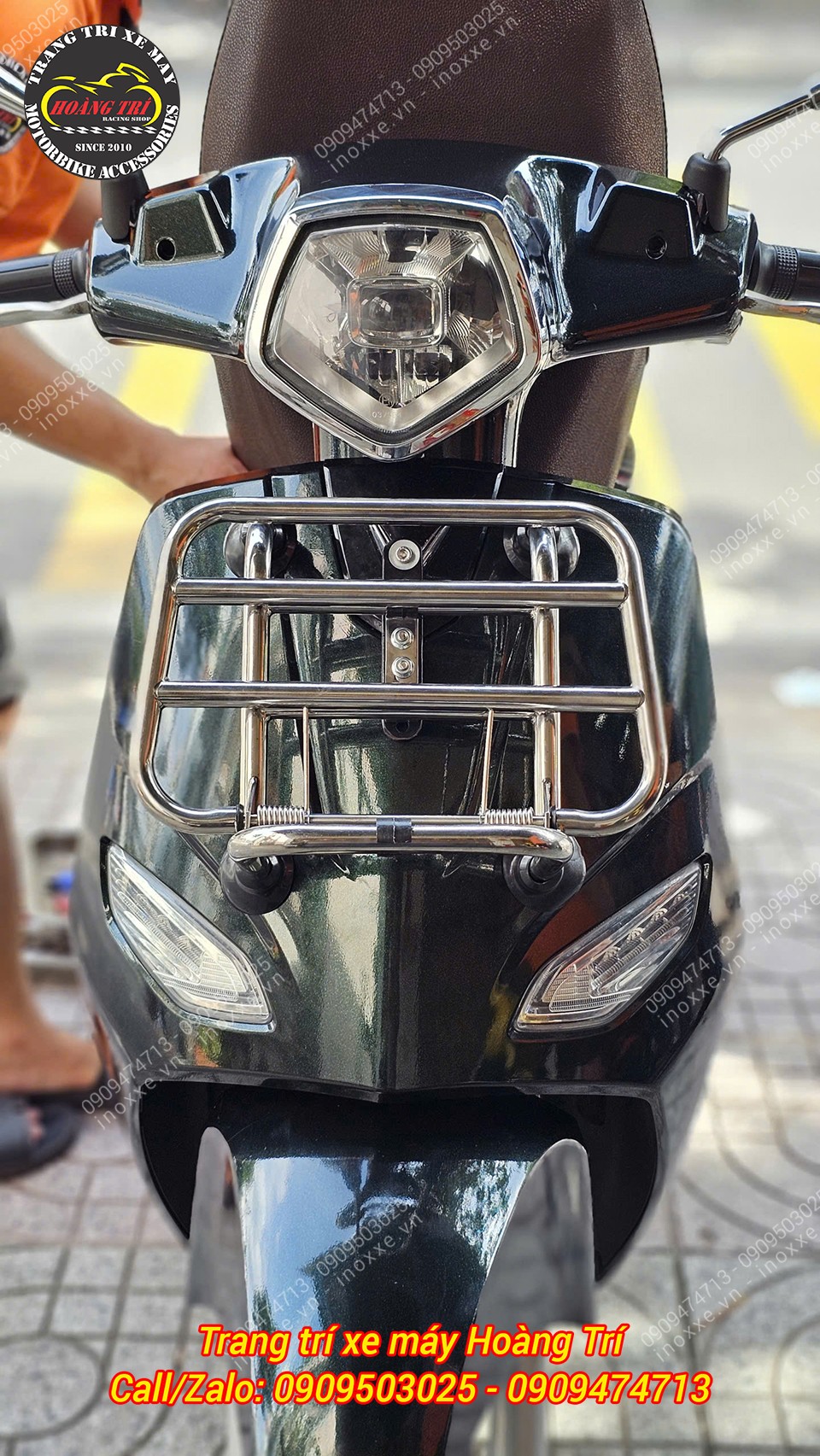 Baga trước xe máy điện Vento kiểu Vespa