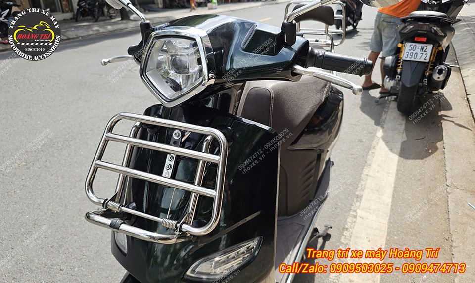 Baga trước xe máy điện Vento kiểu Vespa