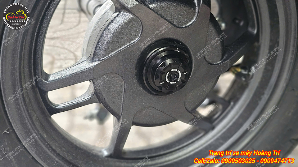 Chụp cốt bánh sau Honda UC3 nhôm CNC