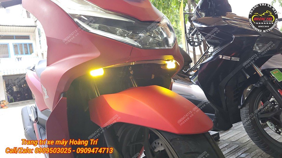 Đèn trợ sáng Bulbtek Cyber 1