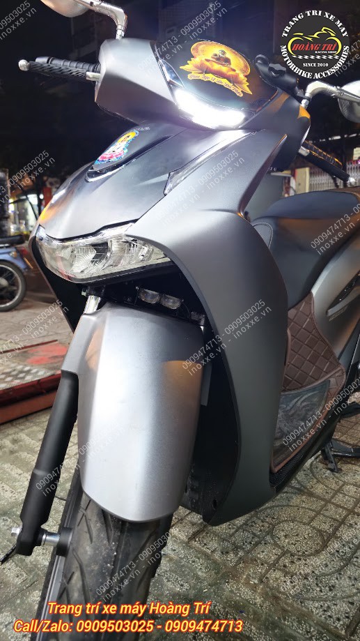 Đèn trợ sáng Bulbtek Cyber 1
