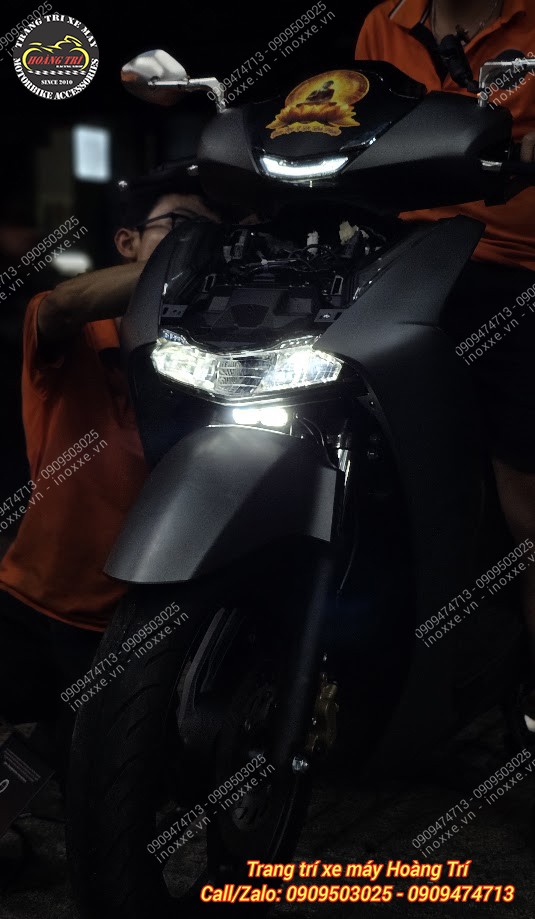 Đèn trợ sáng Bulbtek Cyber 1