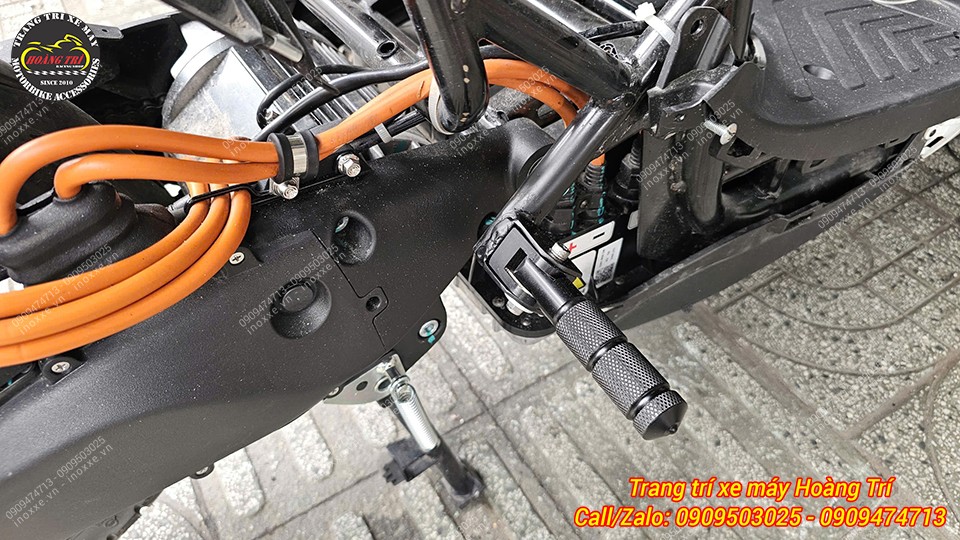 Gác chân phụ xe Datbike Quantum