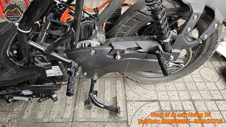 Gác chân phụ xe Datbike Quantum