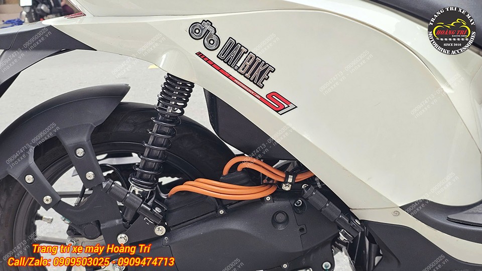 Gác chân phụ xe Datbike Quantum