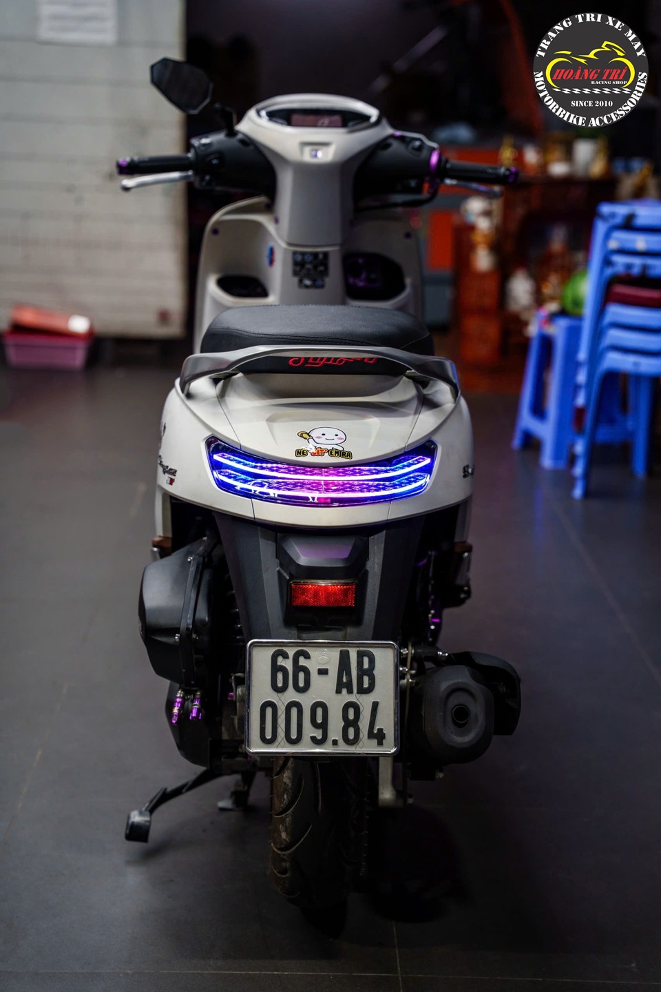 Cụm đèn Led Audi đúc khuôn dành cho xe Stylo 160