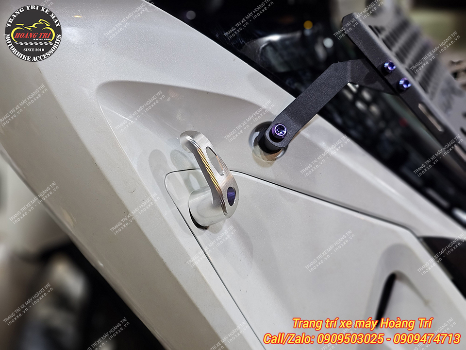Móc nhôm CNC ZK-VR18923 - Móc treo đồ xe máy