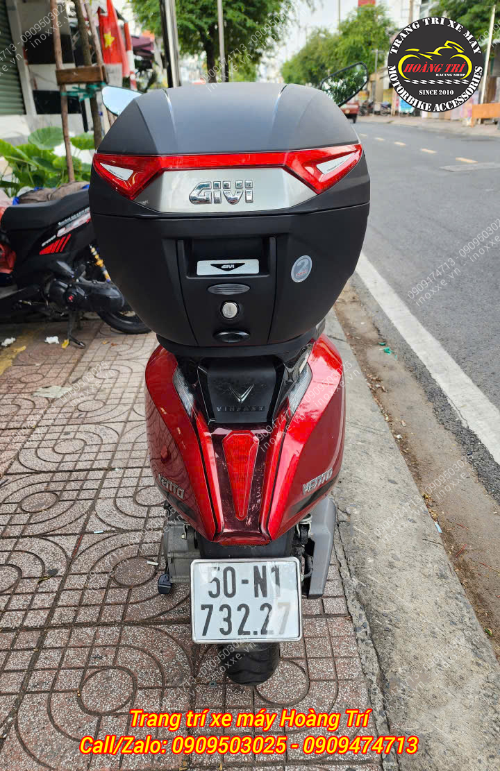 Thùng Givi C30N