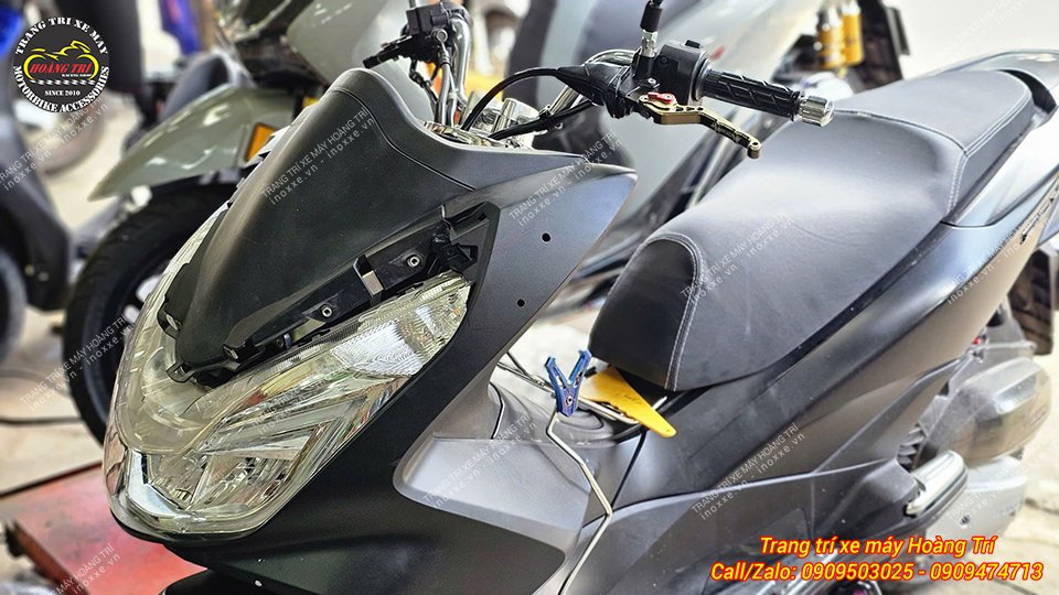 Kính hậu gập tích hợp Sinhan độ cho xe PCX